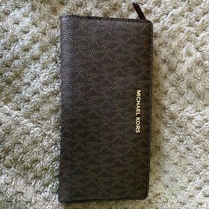 Michael Kors wallet